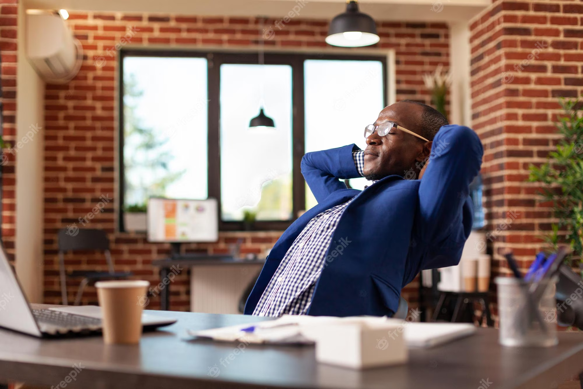 Office Relax Images - Free Download on Freepik | Freepik